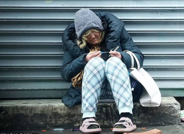 &laquo;الوجه الآخر للحلم الأمريكي&raquo;.. انتشار تعاطي المخدرات بشكل مخيف في أمريكا