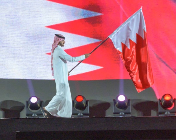 بقيادة ناصر بن حمد.. الفريق الملكي للقدرة يشارك بالفحص البيطري لبطولة العالم للقدرة في قرية "بوذيب" بأبوظبي