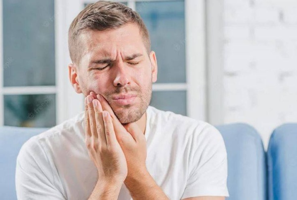 أضراس العقل.. كابوس عيادات الأسنان