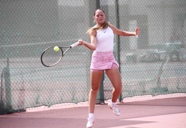 الروماني يانيك يقترب من الاحتفاظ بلقب الفردي وخروج وصيفة بطلة الفتيات