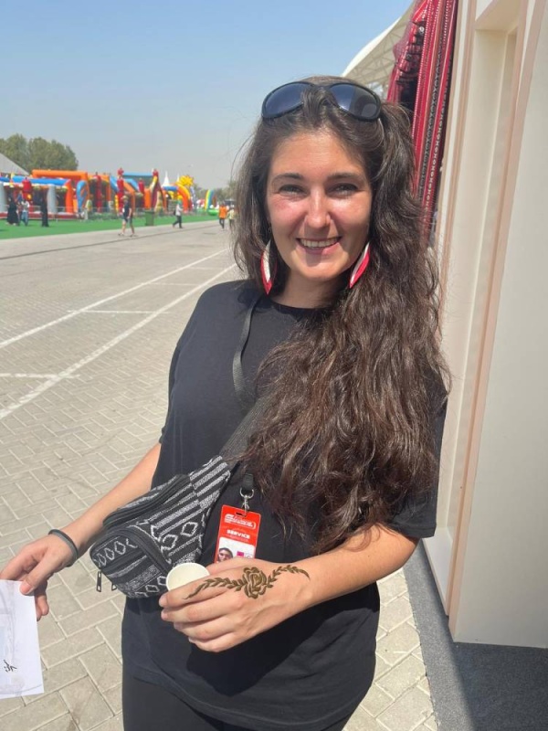 التراث البحريني حاضر في جائزة البحرين الكبرى.. نقوش الحناء تزين الكفوف