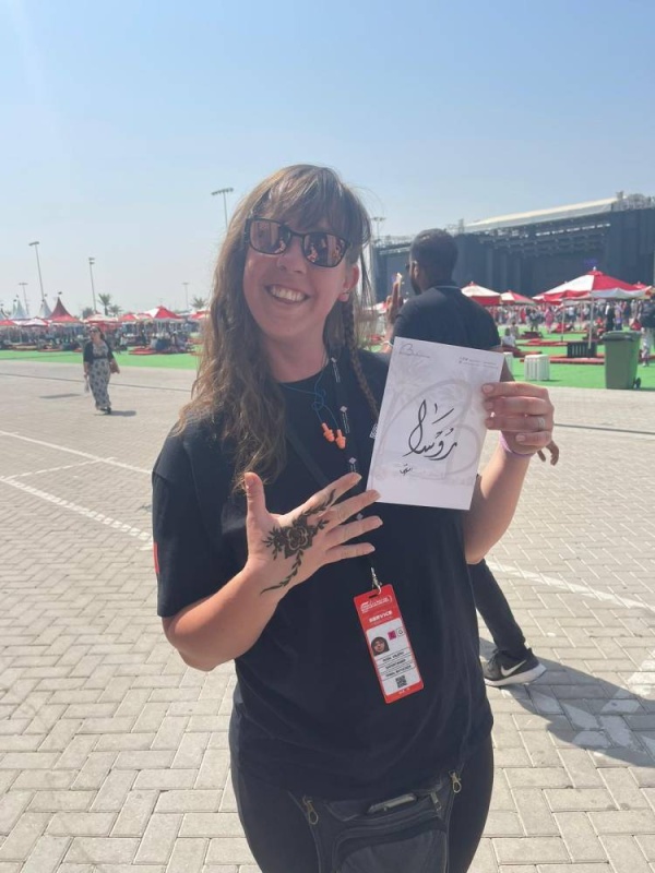 التراث البحريني حاضر في جائزة البحرين الكبرى.. نقوش الحناء تزين الكفوف