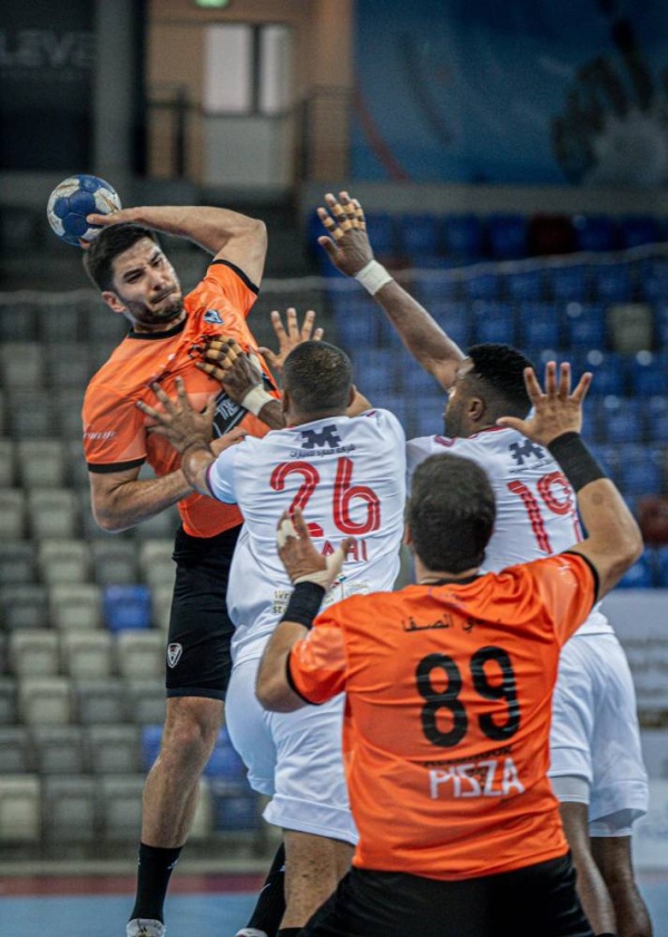 خسارة ثقيلة للأهلي من بطل آسيا.. والشارقة مع الصفا "حبايب"