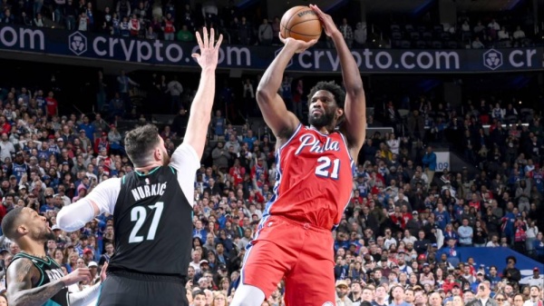 برمية حاسمة و39 نقطة.. إمبيد "الرائع" ينقذ فيلادلفيا أمام بورتلاند