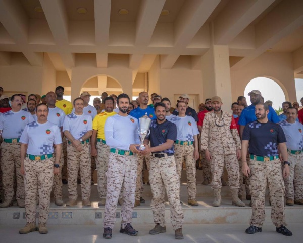 ناصر بن حمد يرعى الاحتفال بيوم الحرس الملكي