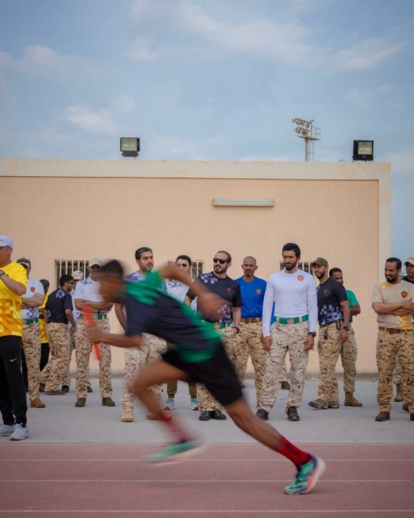 ناصر بن حمد يرعى الاحتفال بيوم الحرس الملكي