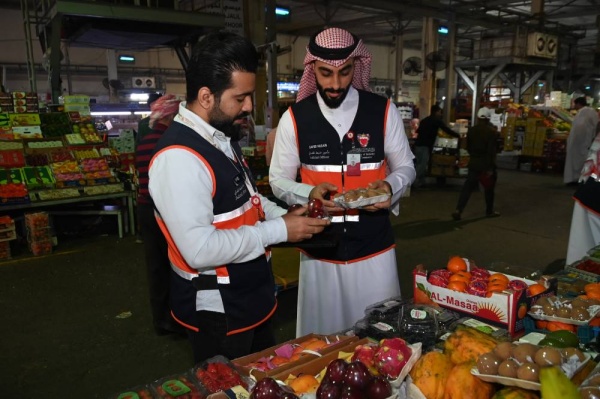 بالصور ... استعداداً للشهر الفضيل.. التجارة تكثّف جهودها الرقابية