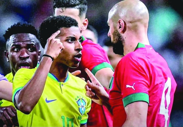 هل كان برشلونة سببا في حدة أمرابط تجاه "ثلاثي الريال" ؟