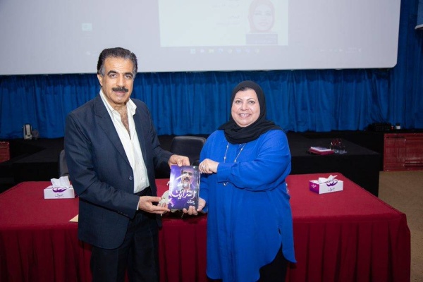 الفنان عيسى هجرس: يزحف الشعر على الأرض حتى يلقاه اللحن فيطير به إلى السماء