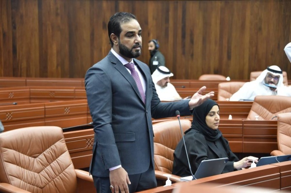 العسبول لوزير المجلسين: ردودك «معلبة».. والبوعينين: أجبتك على كل المحاور