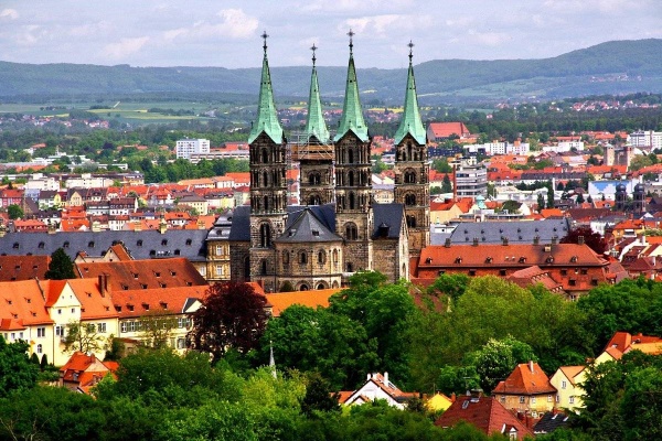 بامبرغ الالمانية  تفتح ذراعيها وقلبها لاستقبال بعثة البحرين  في برنامج استضافة المدن للألعاب العالمية الصيفية للأولمبياد