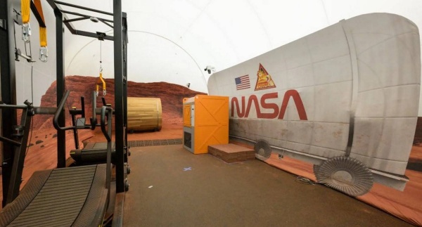 بالصور.. "منزل مجهز" لمحاكاة الحياة على المريخ لمدة عام