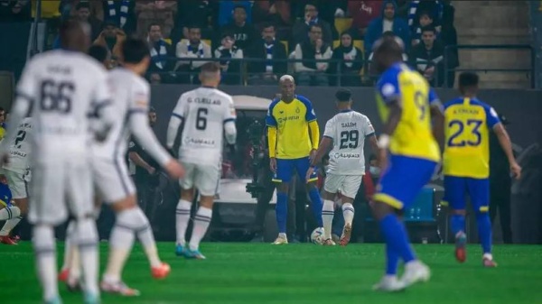 الهلال يواجه النصر في ديربي "مداواة الجراح"