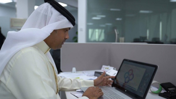 القوتي يروي مسيرته  للوطن: القوة الوطنية الناعمة تمنح البحرين وقاية من الهجمات المسيئة في الخارج