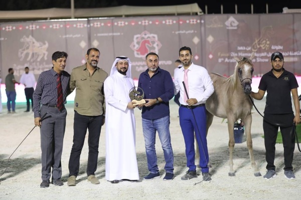 عيسى بن عبدالله يشهد انطلاق بطولة فيصل بن حمد لجمال الخيل العربية