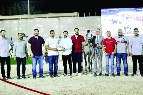 منافسات قوية في بطولة فيصل بن حمد لجمال الخيل العربية