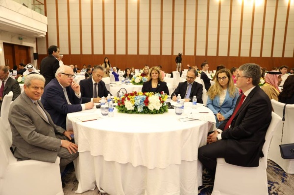 العصفور: البحرين ماضية في مسيرة التطور والتقدم بدعم الملك