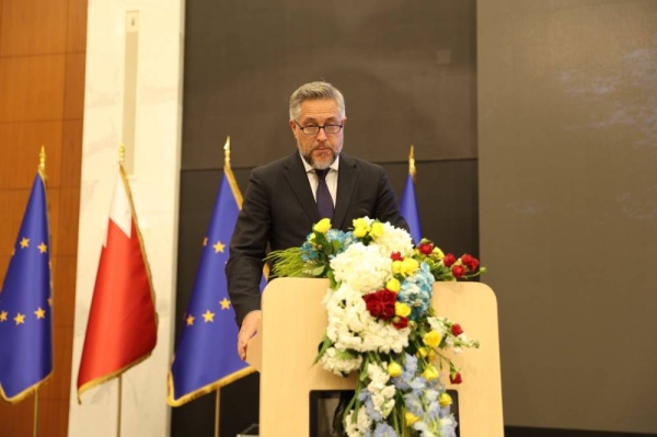 العصفور: البحرين ماضية في مسيرة التطور والتقدم بدعم الملك