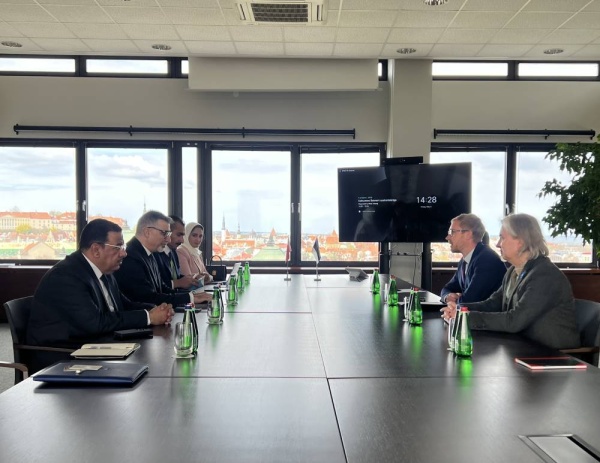 بهزاد يجتمع مع وكيليّ وزارة خارجية إستونيا للشؤون الدولية والشؤون الإدارية