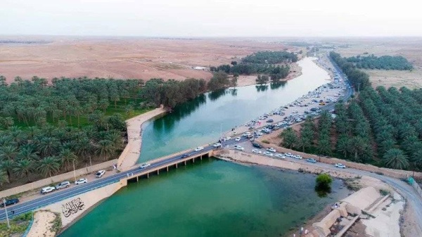 بحيرات وادي المشقر بالمجمعة تخطف الأنظار بجمالها