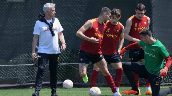 إشبيلية وروما.. سباق على لقب الدوري الأوروبي بنكهة الأبطال