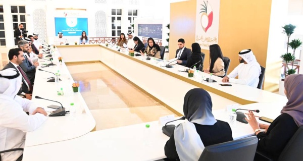 الأنصاري تلتقي منتسبي الدفعة الثامنة من برنامج رئيس مجلس الوزراء لتنمية الكوادر الحكومية