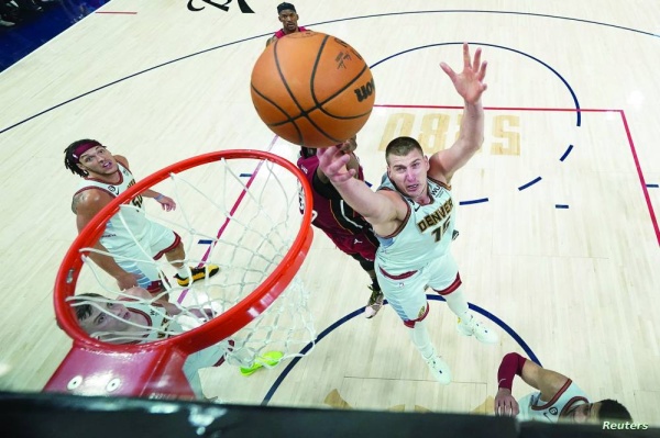 بعد أداء خرافي .. وبإبداعات "النجم الأفضل" يوكيتش 
بعد انتظار 47 عاما.. دنفر ناغتس ملكا لـ NBA
