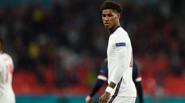 راشفورد يتجاهل التشكيك في ولائه للأسود الثلاثة