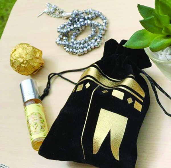 أصحاب محلات هدايا لـ"الوطن": إقبال كبير على طلبات &laquo;صوغة الحج&raquo;