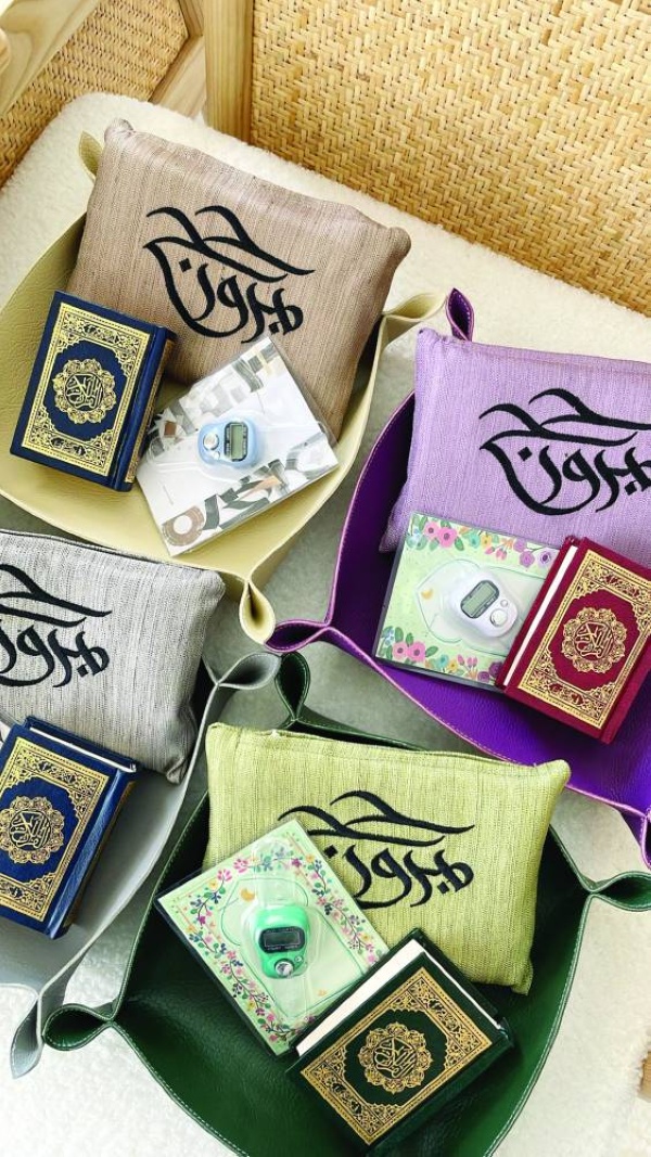 أصحاب محلات هدايا لـ"الوطن": إقبال كبير على طلبات &laquo;صوغة الحج&raquo;