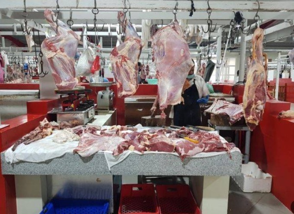 &laquo;الصناعة&raquo;: إلزام المطاعم بالإعلان عن مصدر اللحوم