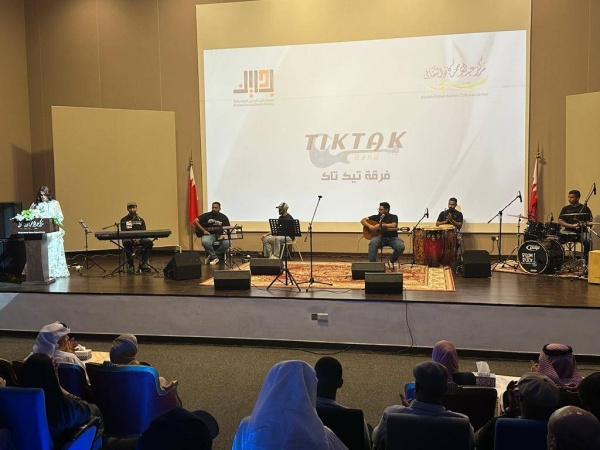 أمسية موسيقية جماهيرية لفرقة تيك تاك على مسرح عبدالرحمن كانو الثقافي