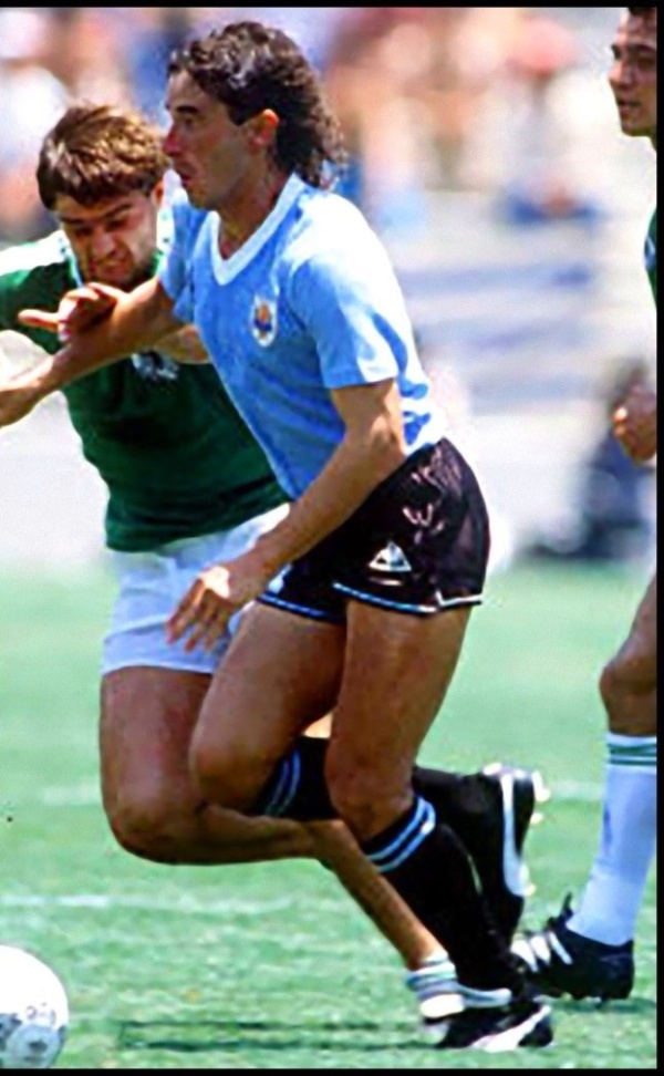 جاريكا يستعين بـ 8 معاونين.. والأوروغوياني سانتين &laquo;مساعداً أول&raquo;