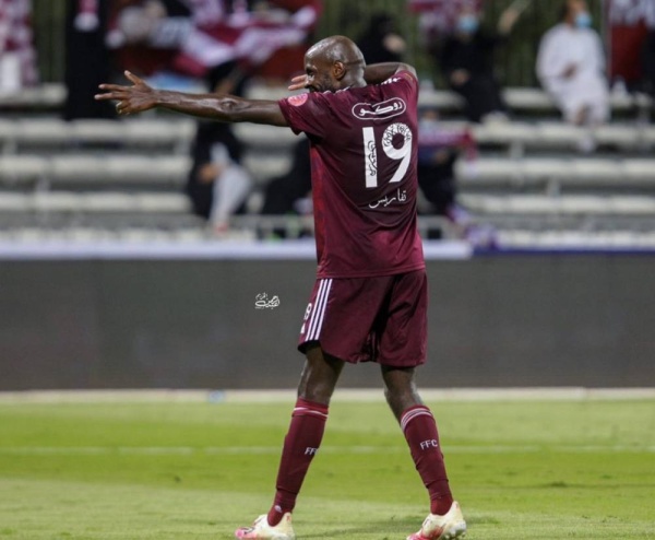 الشرقي يغازل المهاجم الخطير "تفاريس"..!