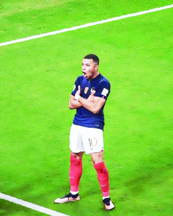 استقالة وشيكة ترسم مستقبل مبابي