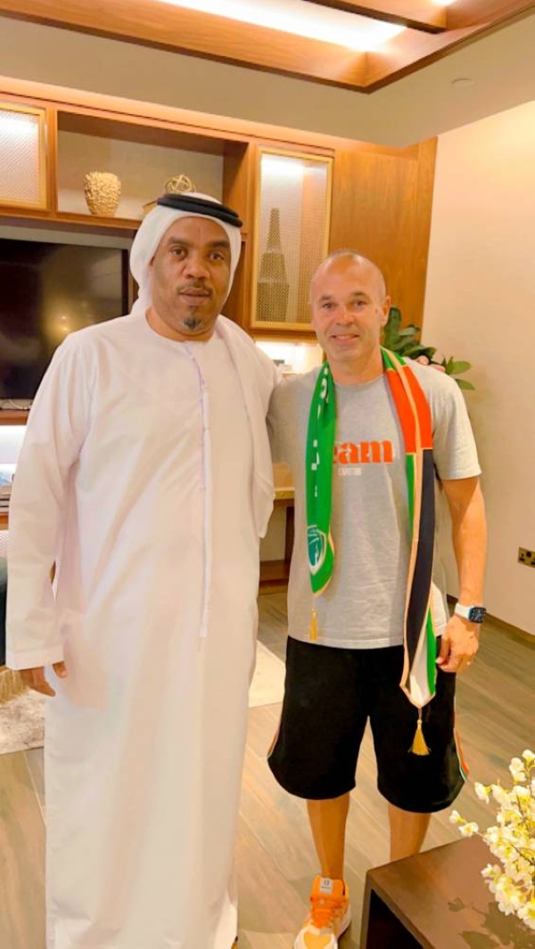 الرسام &laquo;إنيستا&raquo; يحرم الأسود من &laquo;الإمارات&raquo;