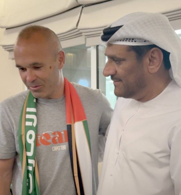 الرسام &laquo;إنيستا&raquo; يحرم الأسود من &laquo;الإمارات&raquo;