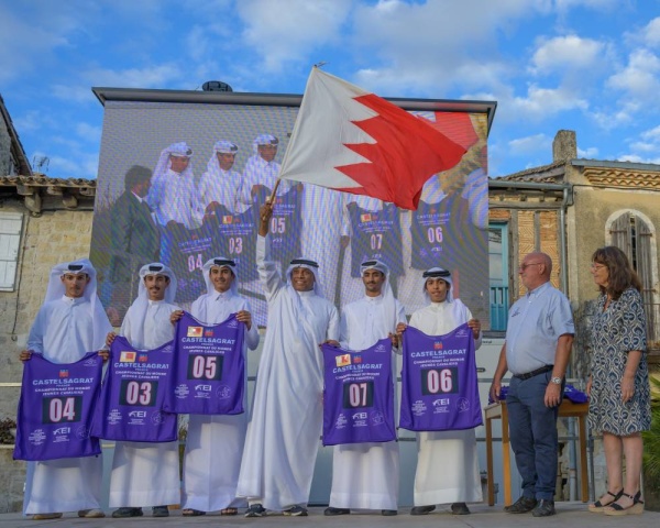 5 فرسان يحملون راية الفريق الملكي للقدرة في بطولة العالم للناشئين والشباب بفرنسا