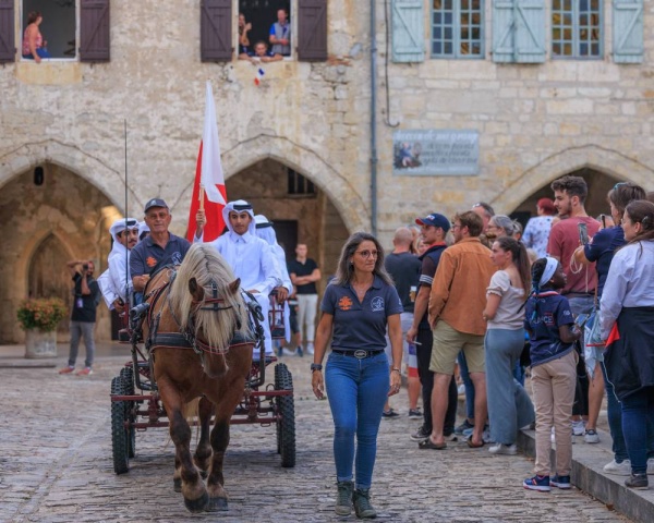 5 فرسان يحملون راية الفريق الملكي للقدرة في بطولة العالم للناشئين والشباب بفرنسا