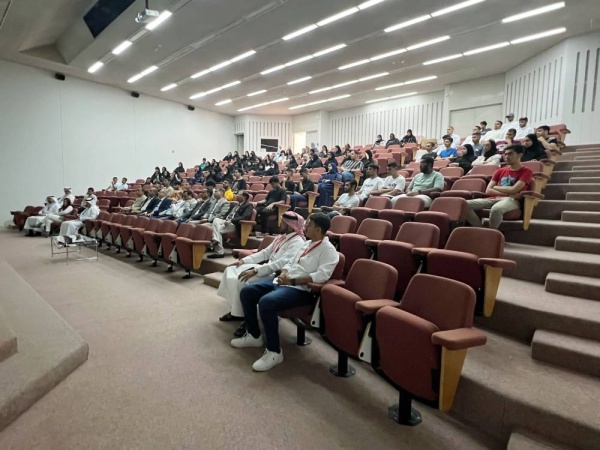 عمداء: البرنامج الإرشادي يعزز ثقة الطلبة الجدد في مواجهة التحديات الجامعية