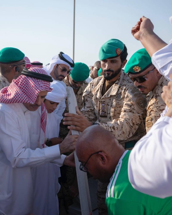 القائد العام في مقدمة مستقبلي ومشيعي جثمان شهيد الواجب الوطني&lrm; الملازم أول حمد الكبيسي