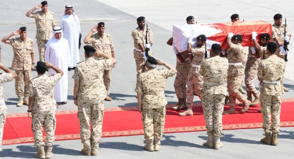 القائد العام في مقدمة مستقبلي ومشيعي جثمان شهيد الواجب الوطني&lrm; الملازم أول حمد الكبيسي