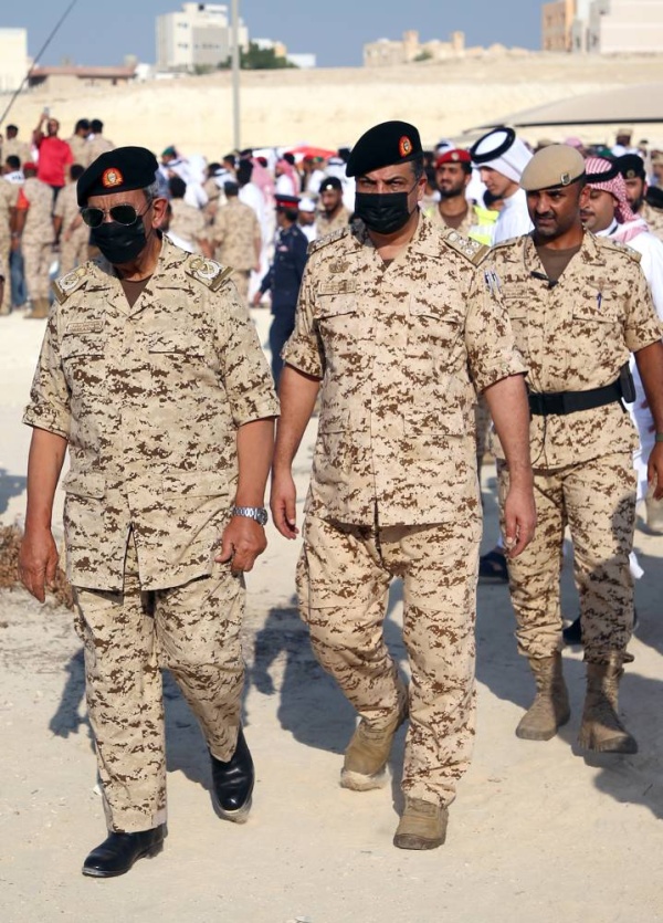 القائد العام في مقدمة مستقبلي ومشيعي جثمان شهيد الواجب الوطني&lrm; الملازم أول حمد الكبيسي