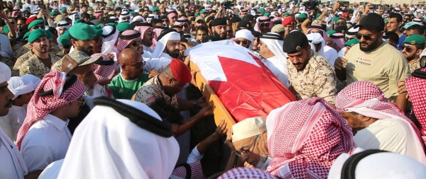 القائد العام في مقدمة مستقبلي ومشيعي جثمان شهيد الواجب الوطني&lrm; الملازم أول حمد الكبيسي