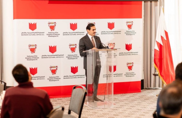 عبدالله بن راشد يلتقي عددًا من الطلبة البحرينيين في ولاية ماستشوستس والولايات المجاورة