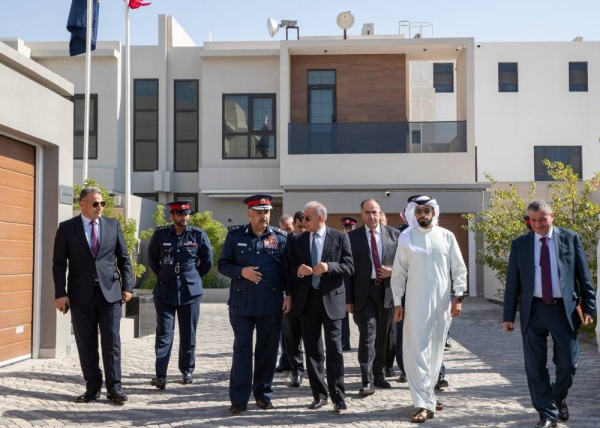 مدير الأمن العام الأردني يزور السجون المفتوحة والأكاديمية الملكية للشرطة