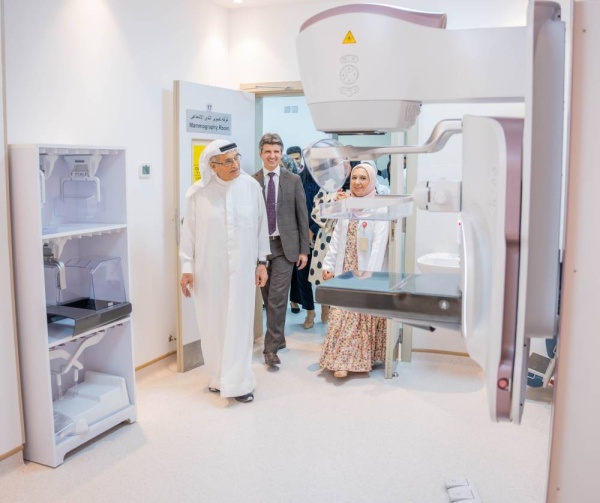 رئيس المجلس الأعلى للصحة يفتتح وحدة الأشعة الجديدة في مجمع السلمانية الطبي
