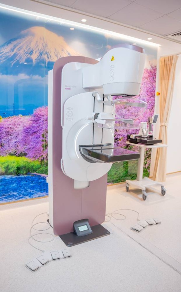 رئيس المجلس الأعلى للصحة يفتتح وحدة الأشعة الجديدة في مجمع السلمانية الطبي