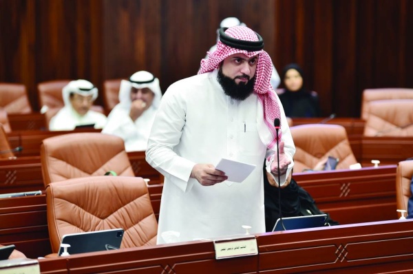 الأحمد يطالب بفتح مجمع الإعاقة الشامل.. والنظر في مكافآت المؤذنين