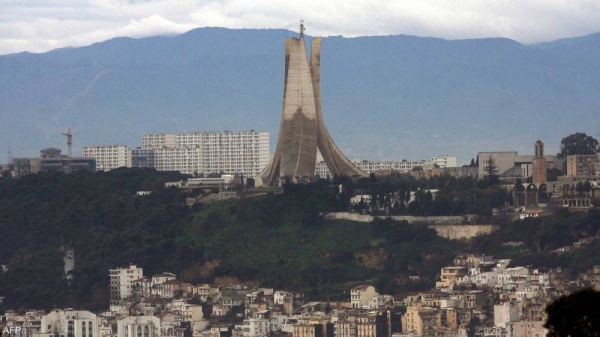 الجزائر تتوقع نمو الاقتصاد 5.3% خلال العام الجاري